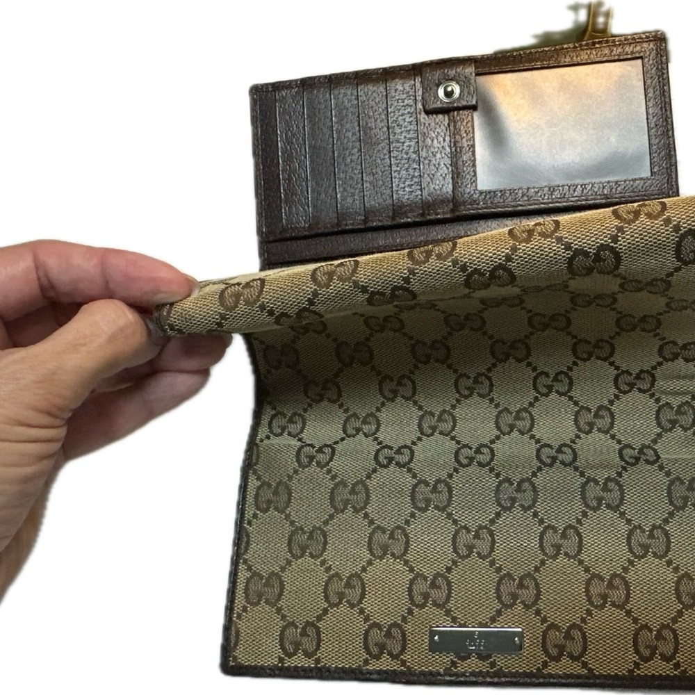Gucci Tan and Brown Vintage Wallet - Picture 12 of 16
